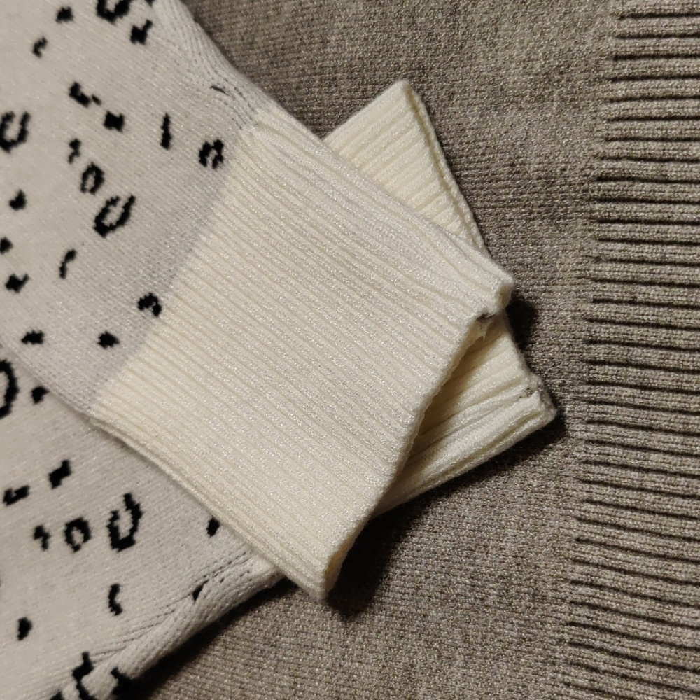 Minkpink Snow Leopard sweater Large - Picture 5 of 7